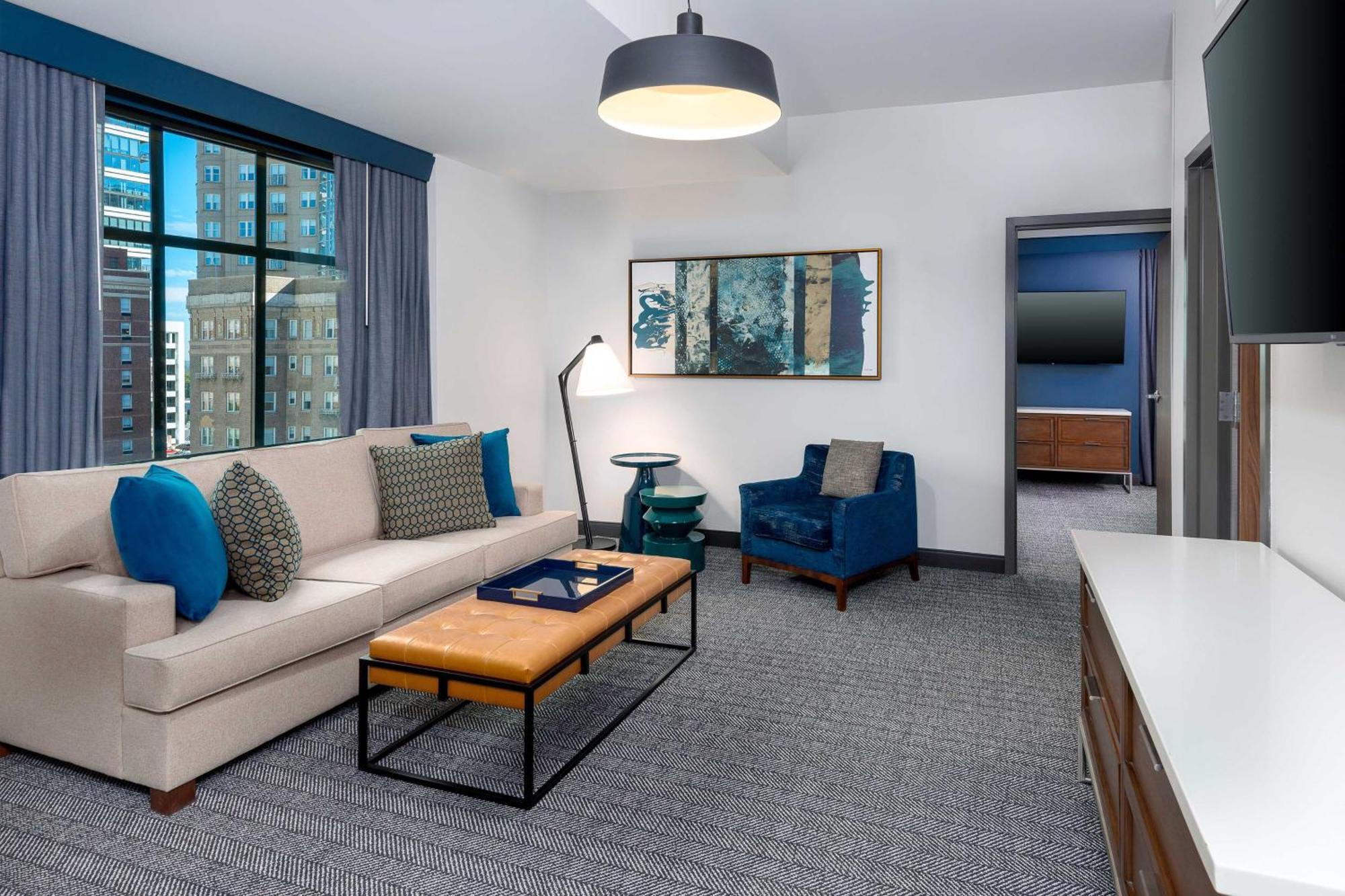 Courtyard By Marriott Atlanta Midtown Hotel Екстериор снимка