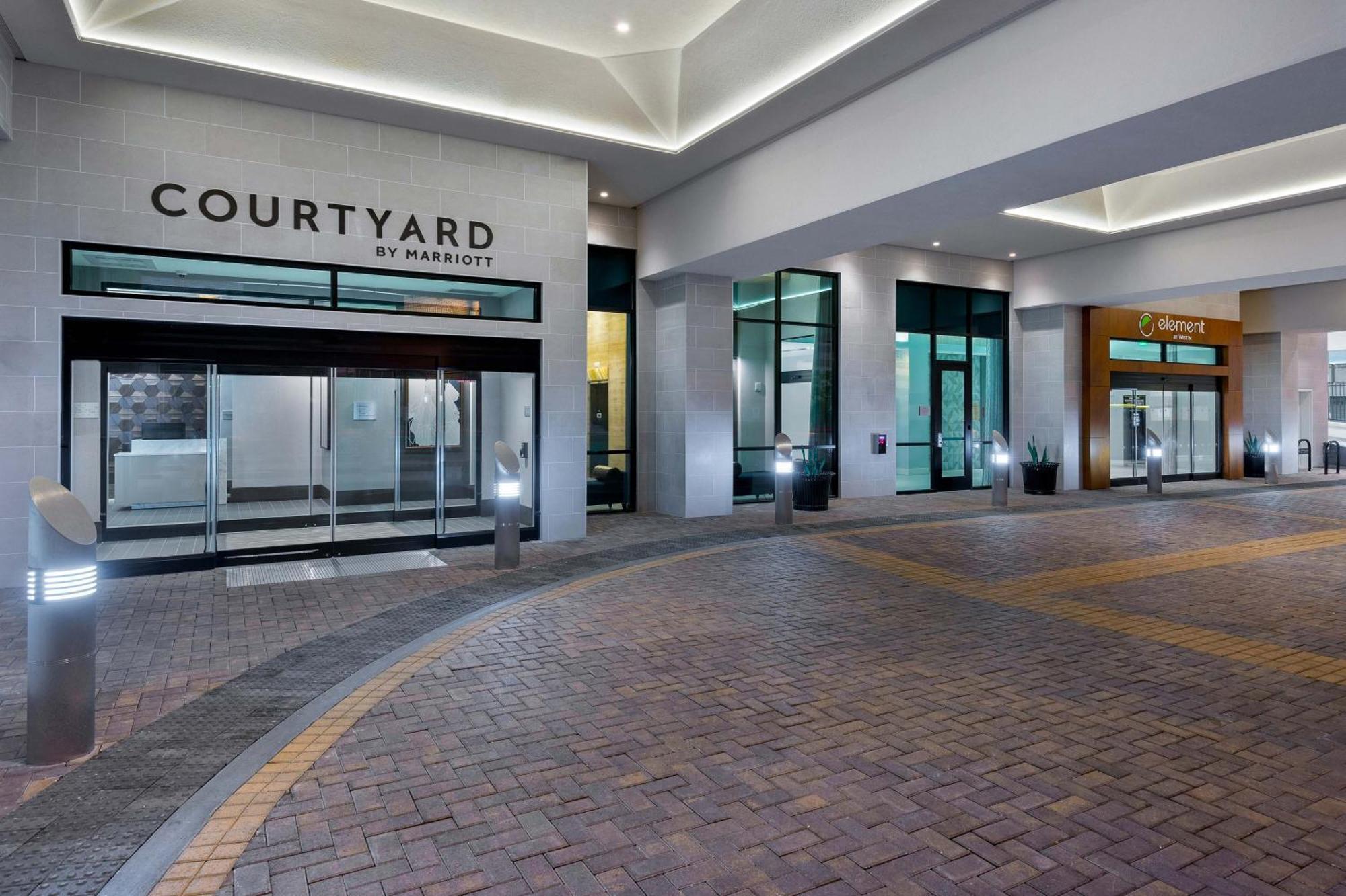 Courtyard By Marriott Atlanta Midtown Hotel Екстериор снимка